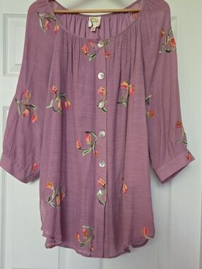 Fig And Flower Embroidered Button-Front Lavender Peasant Top. sz. 2x